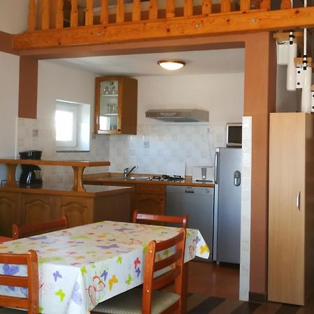 Apartments With A Parking Space Novi Vinodolski - 15823 Екстер'єр фото