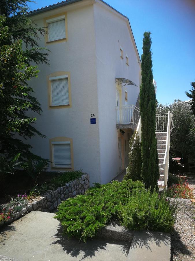 Apartments With A Parking Space Novi Vinodolski - 15823 Екстер'єр фото