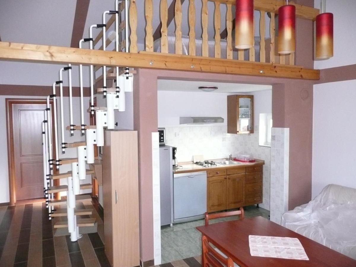 Apartments With A Parking Space Novi Vinodolski - 15823 Екстер'єр фото