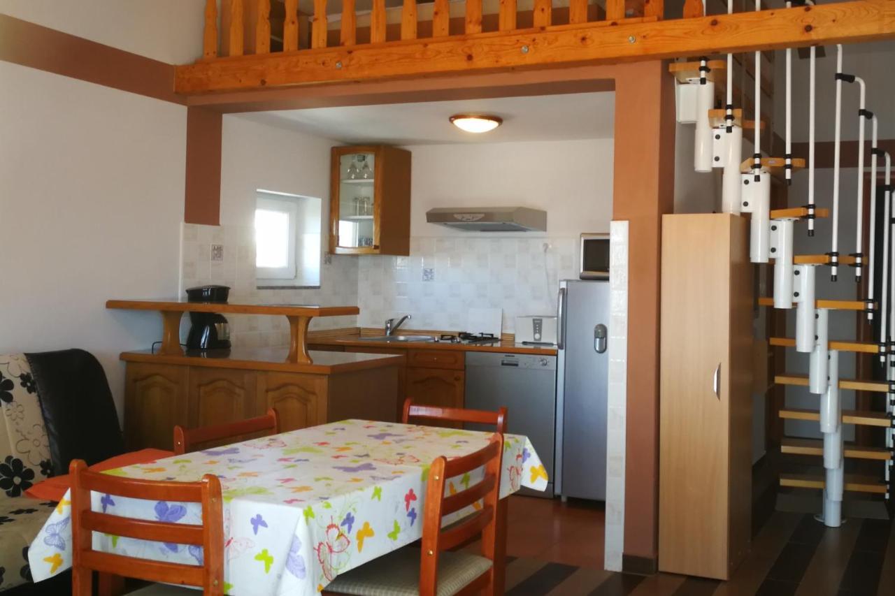 Apartments With A Parking Space Novi Vinodolski - 15823 Екстер'єр фото